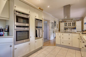 OP Kitchen/Breakfast/Diner- click for photo gallery